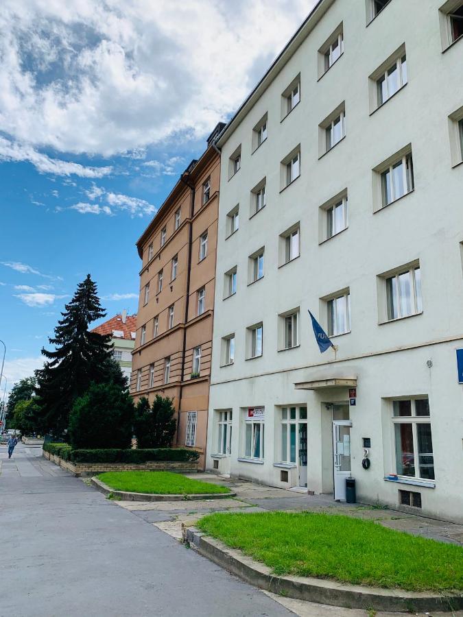 Dejvicka Hostel *